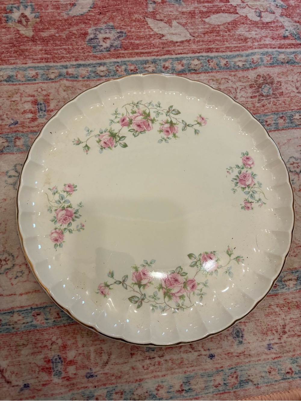 Classic Pink Rose Porcelain Dinner Plate - Elegant Floral Serving Plate.